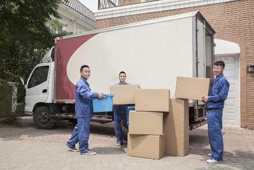 Mobile self storage unit delivered to a property in Thehale
